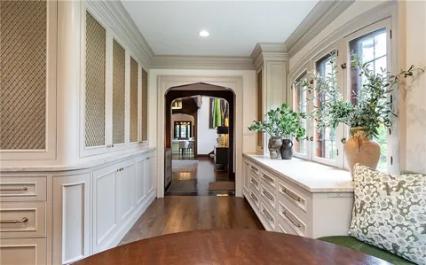 $5,500,000 | 2201 Stratford Road, Mission Hills, KS 66208