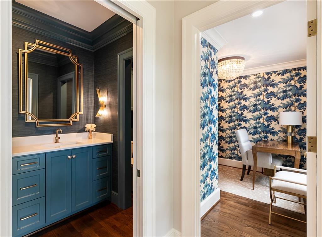 2201 Stratford Road Mission Hills, KS 66208 - Photo 27 of 69