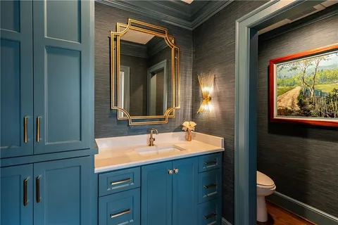 $5,500,000 | 2201 Stratford Road, Mission Hills, KS 66208