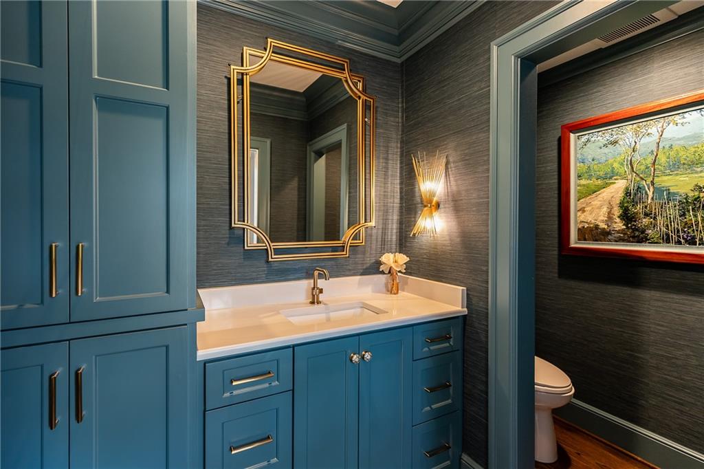 2201 Stratford Road Mission Hills, KS 66208 - Photo 28 of 69