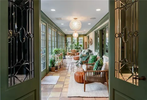 $5,500,000 | 2201 Stratford Road, Mission Hills, KS 66208