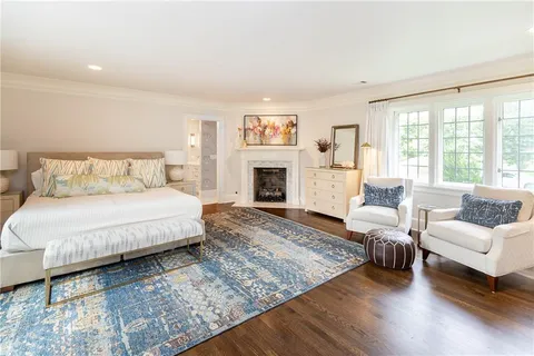 $5,500,000 | 2201 Stratford Road, Mission Hills, KS 66208