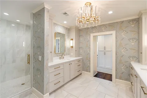 $5,500,000 | 2201 Stratford Road, Mission Hills, KS 66208