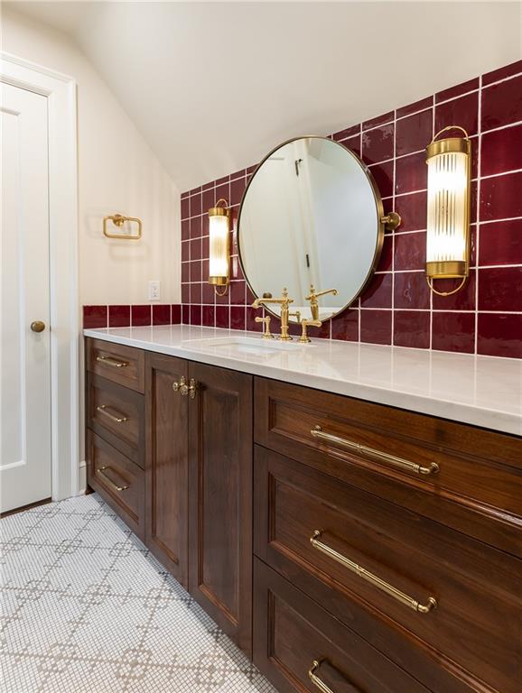 2201 Stratford Road Mission Hills, KS 66208 - Photo 57 of 69