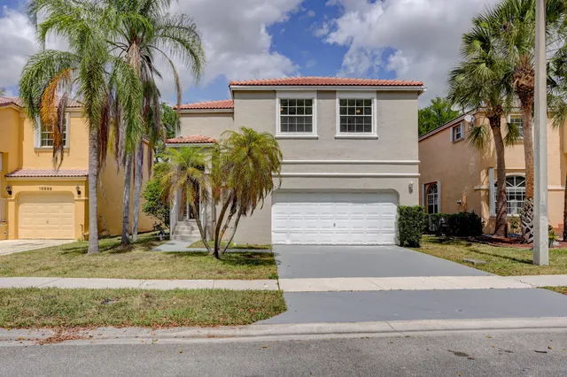 $3,900 | 15895 Northwest 5th Street, Pembroke Pines, FL 33028