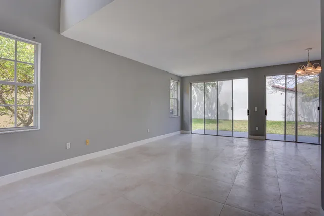 $3,900 | 15895 Northwest 5th Street, Pembroke Pines, FL 33028