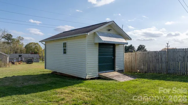 $395,000 | 1315 Pear Drive, Conover, NC 28613