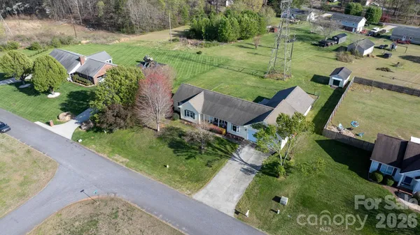 $395,000 | 1315 Pear Drive, Conover, NC 28613