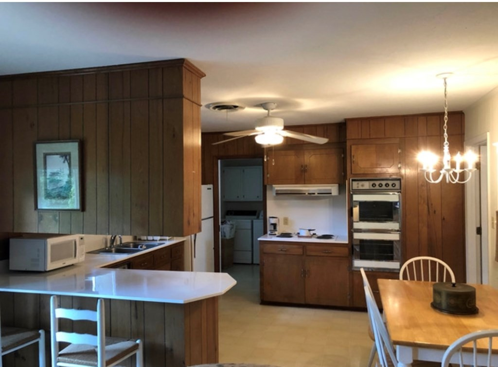 103 South Temple Road Natchez, MS 39120 - Photo 11 of 25 Well arranged kitchen