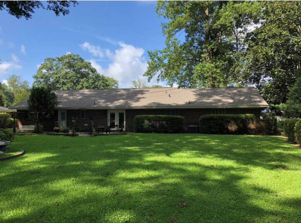 103 South Temple Road Natchez, MS 39120 - Photo 4 of 25 spacious back yard
