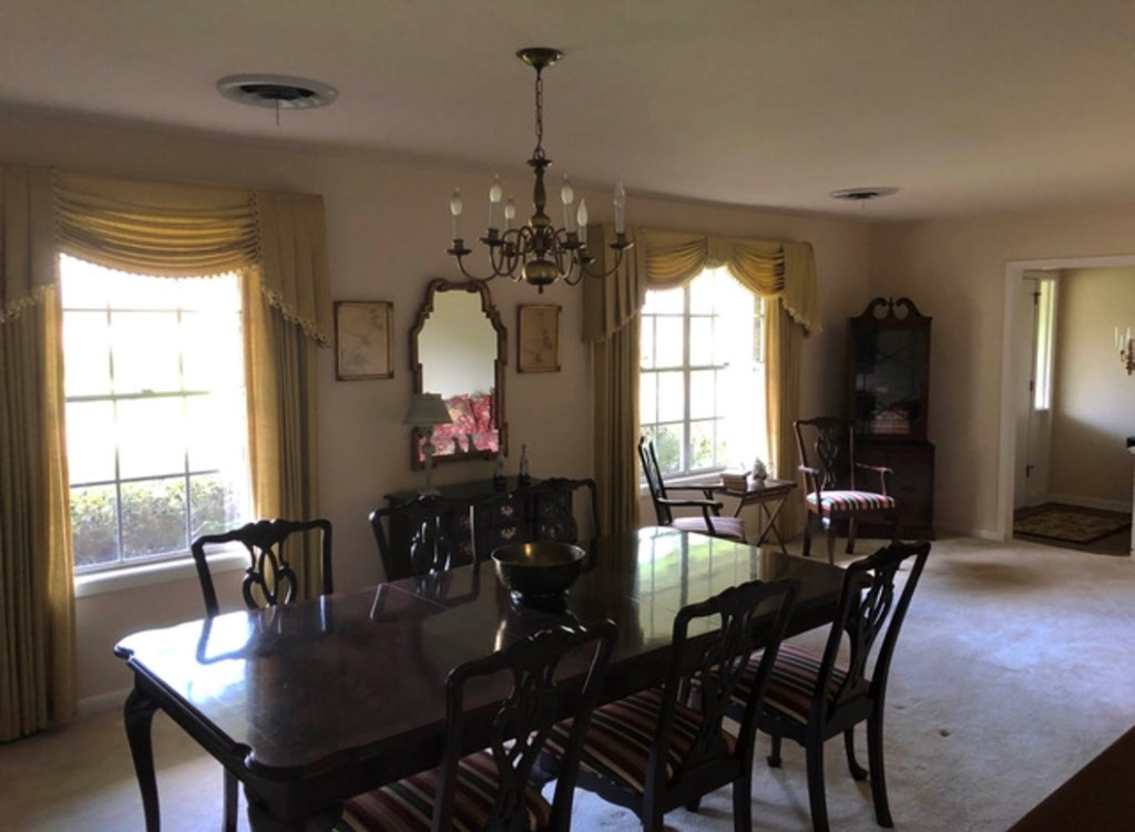 103 South Temple Road Natchez, MS 39120 - Photo 9 of 25 Dining end of living/dining