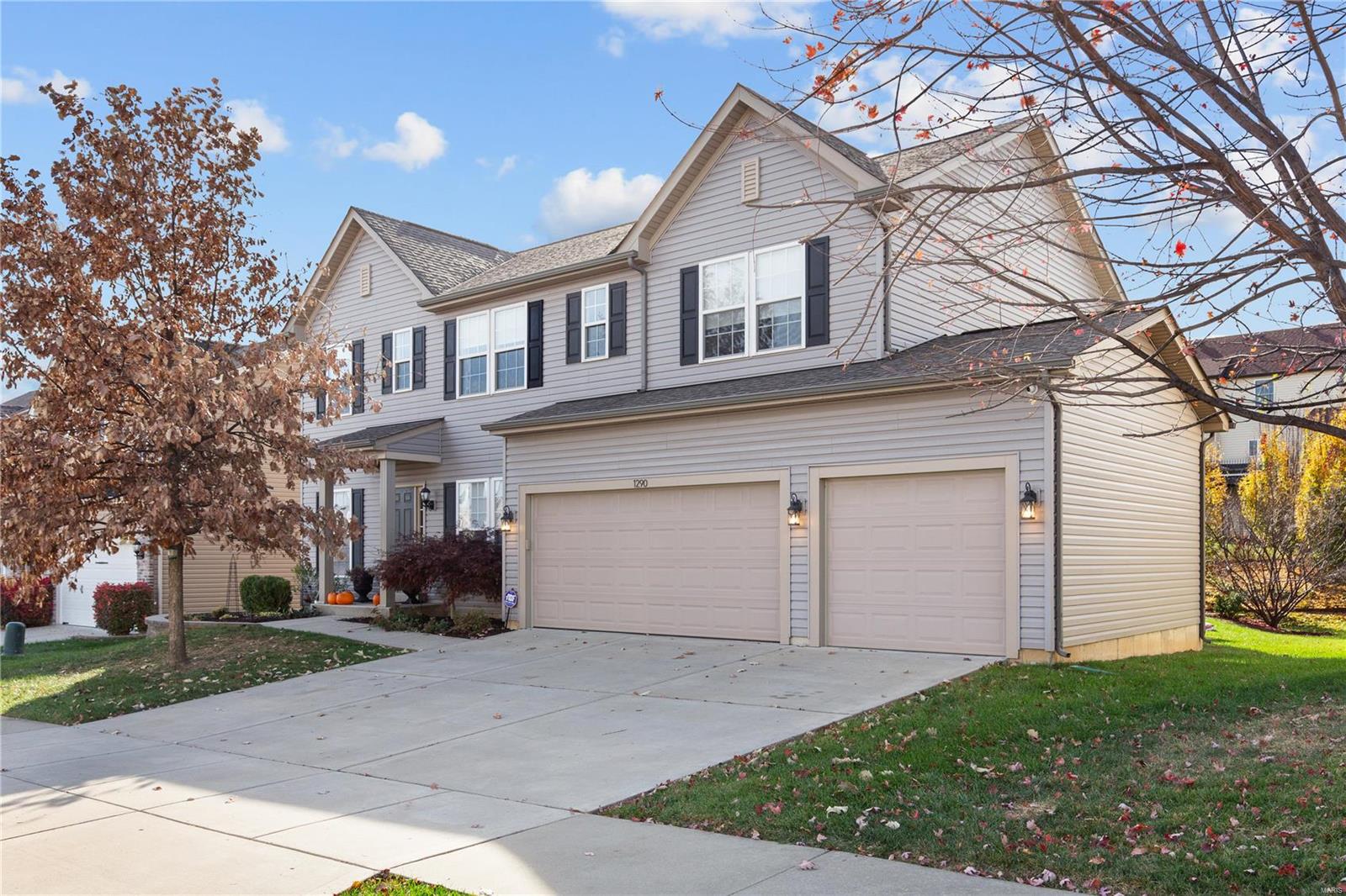 1290 Shorewind Trail St. Charles, MO 63303 - Photo 2 of 33