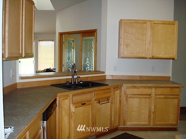 431 Division Road Zillah, WA 98953 - Photo 3 of 24 Gallery Image 3