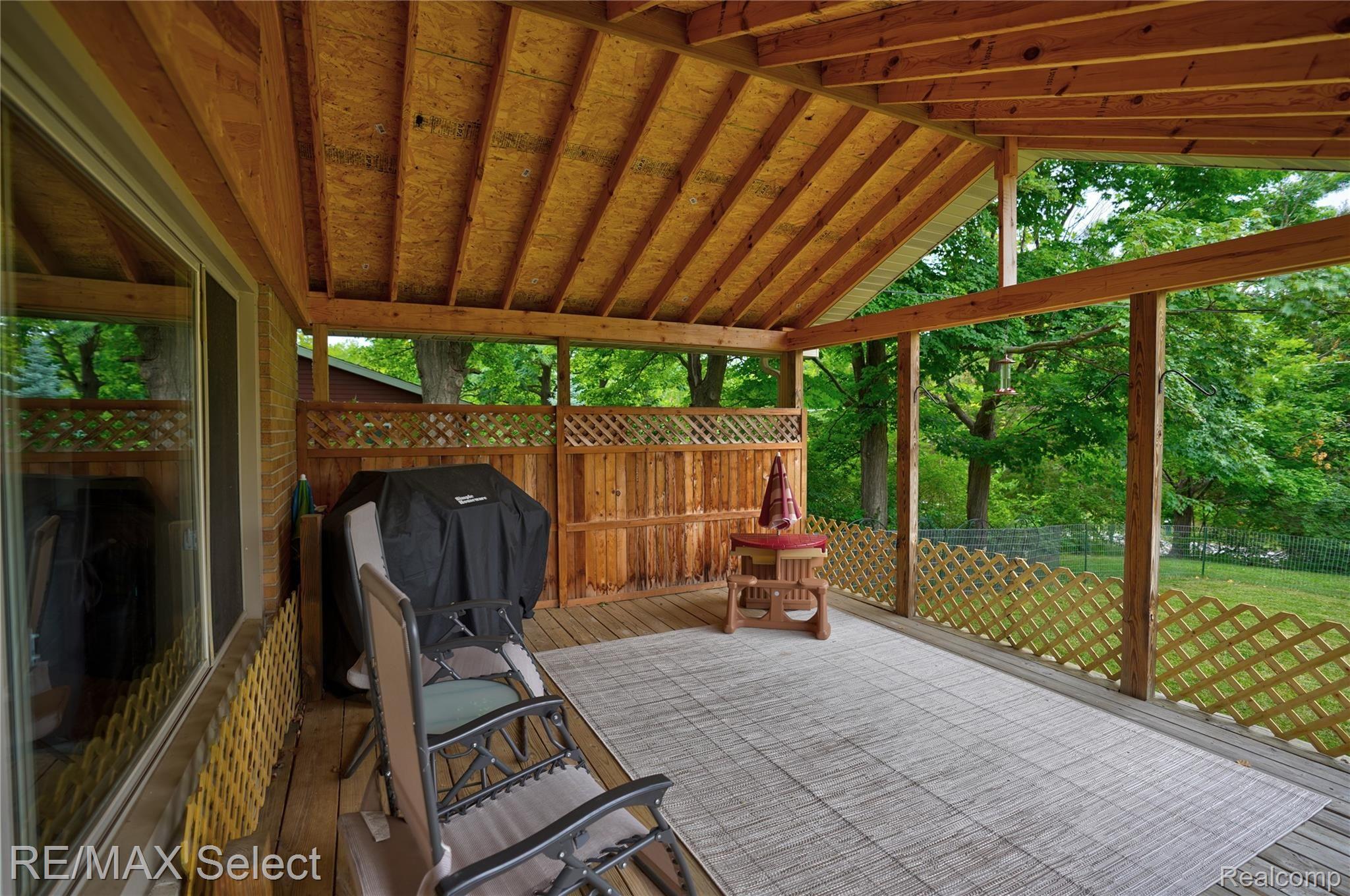7303 East River Road Flushing, MI 48433 - Photo 10 of 30 7303 E River Road 23.jpg
