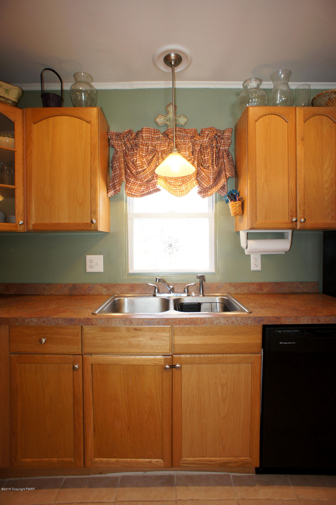 230 Hemlock Road Tannersville, PA 18372 - Photo 6 of 24 Kitchen Sink