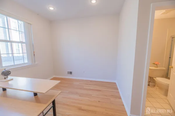 $1,499,000 | 6 Banyan Court, Edison, NJ 08820