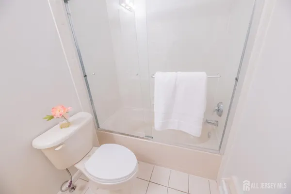 $1,499,000 | 6 Banyan Court, Edison, NJ 08820