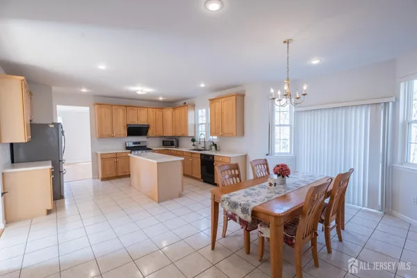 $1,499,000 | 6 Banyan Court, Edison, NJ 08820