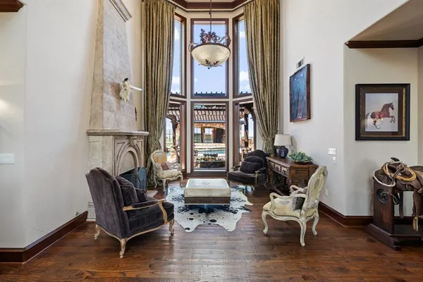 $3,600,000 | 2454 380 West State Highway, Jacksboro, TX 76458