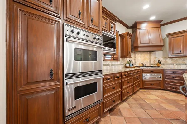 $3,600,000 | 2454 380 West State Highway, Jacksboro, TX 76458