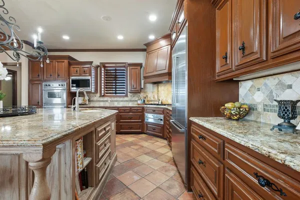 $3,600,000 | 2454 380 West State Highway, Jacksboro, TX 76458