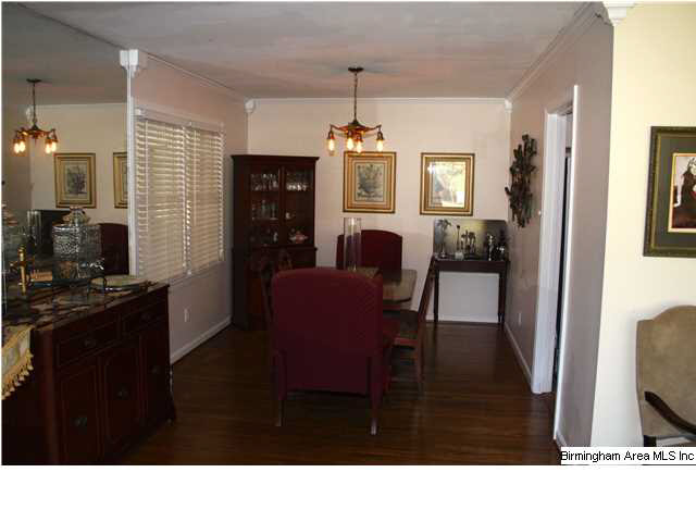 509 Rayburn Road Birmingham, AL 35226 - Photo 5 of 32