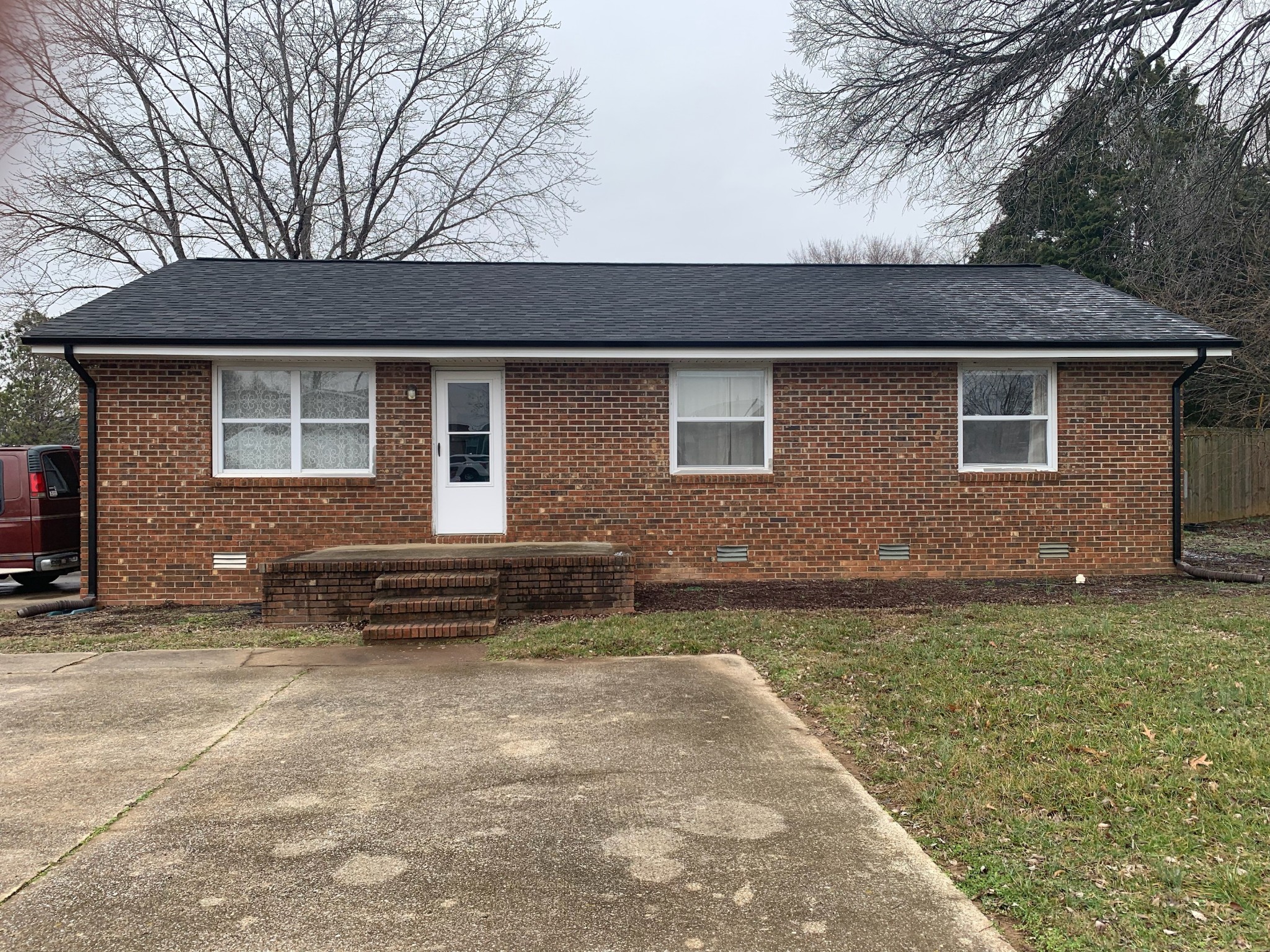 1 Cable Road Oak Grove, KY 42262 - Photo 1 of 10