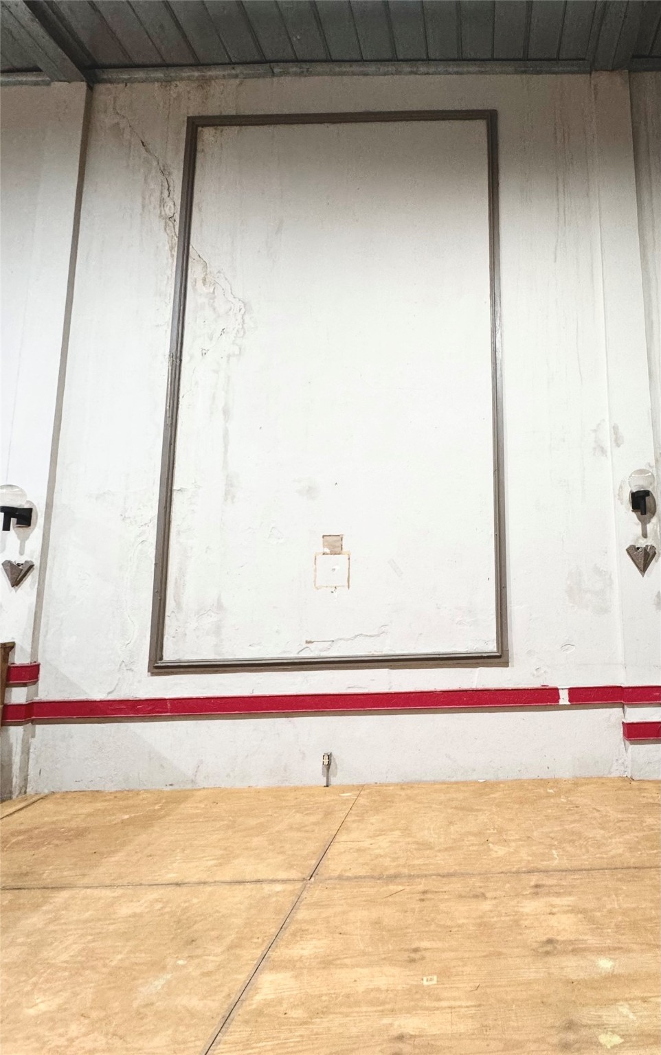 110 East Post Office Street Weimar, TX 78962 - Photo 21 of 25 a view of a room