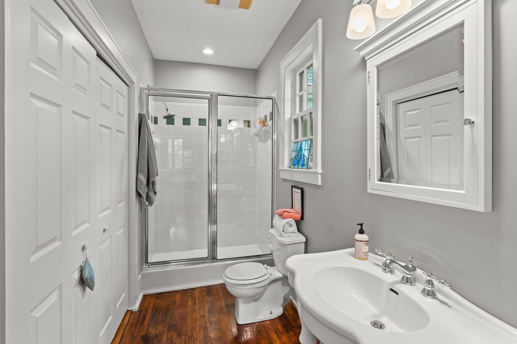4117 Aberdeen Road Nashville, TN 37205 - Photo 20 of 46 a bathroom with a sink toilet and shower