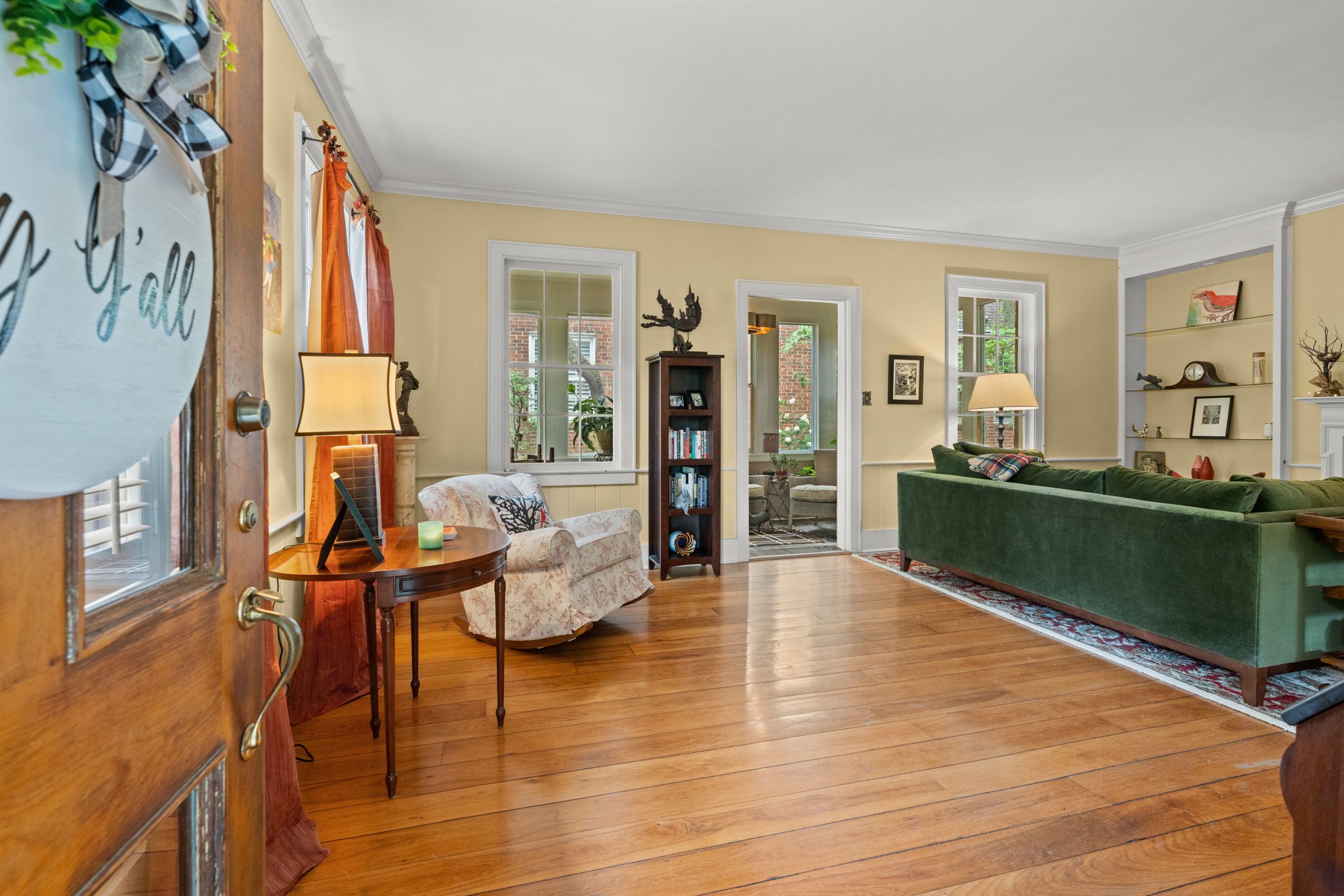 4117 Aberdeen Road Nashville, TN 37205 - Photo 7 of 46 a living room with furniture and wooden floor