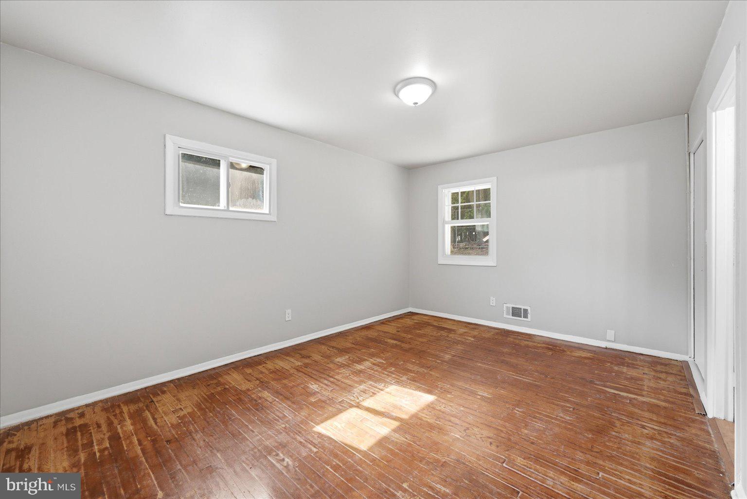 9110 Meadow Heights Road Randallstown, MD 21133 - Photo 22 of 39 Bright and airy blank canvas space.