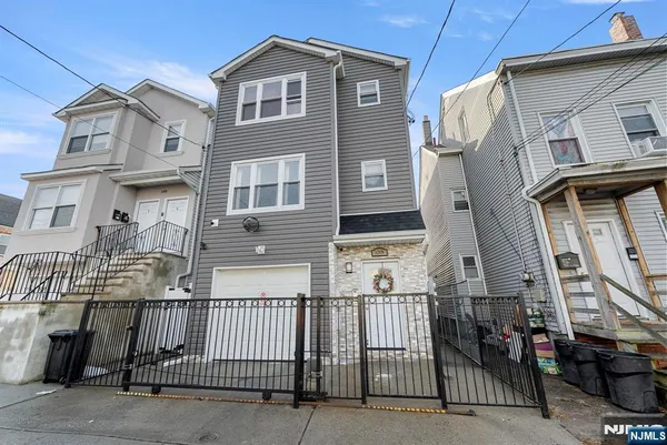 $2,700 | 138 Lafayette Street, Unit #2, Paterson, NJ 07501