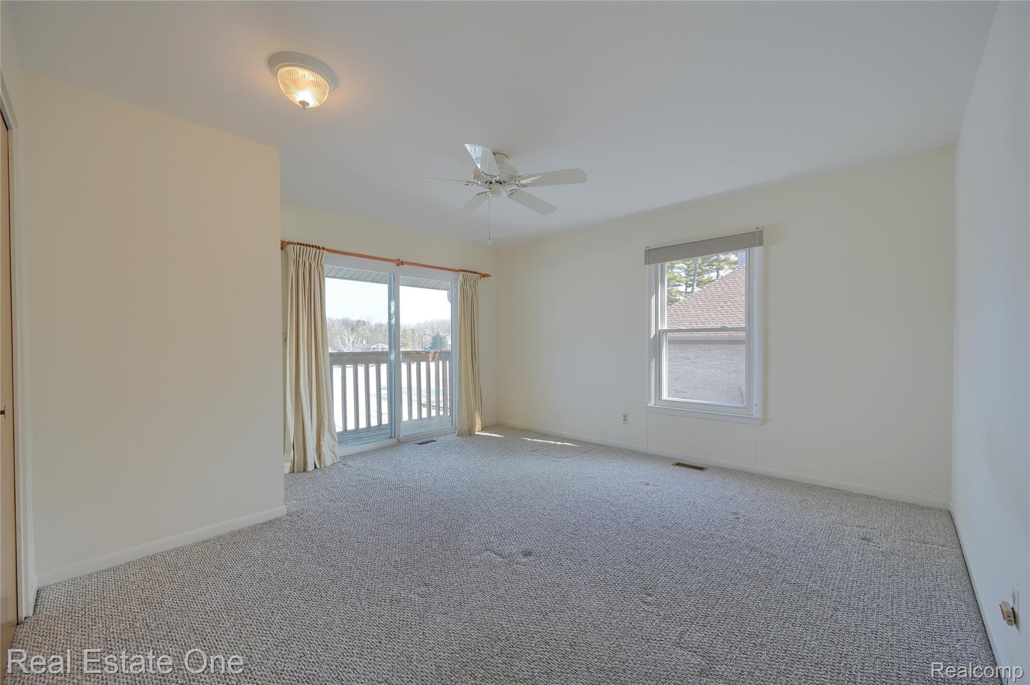 944 Pine Tree Road West Lake Orion, MI 48362 - Photo 34 of 81 2nd Floor Bedroom (lakefront facing)