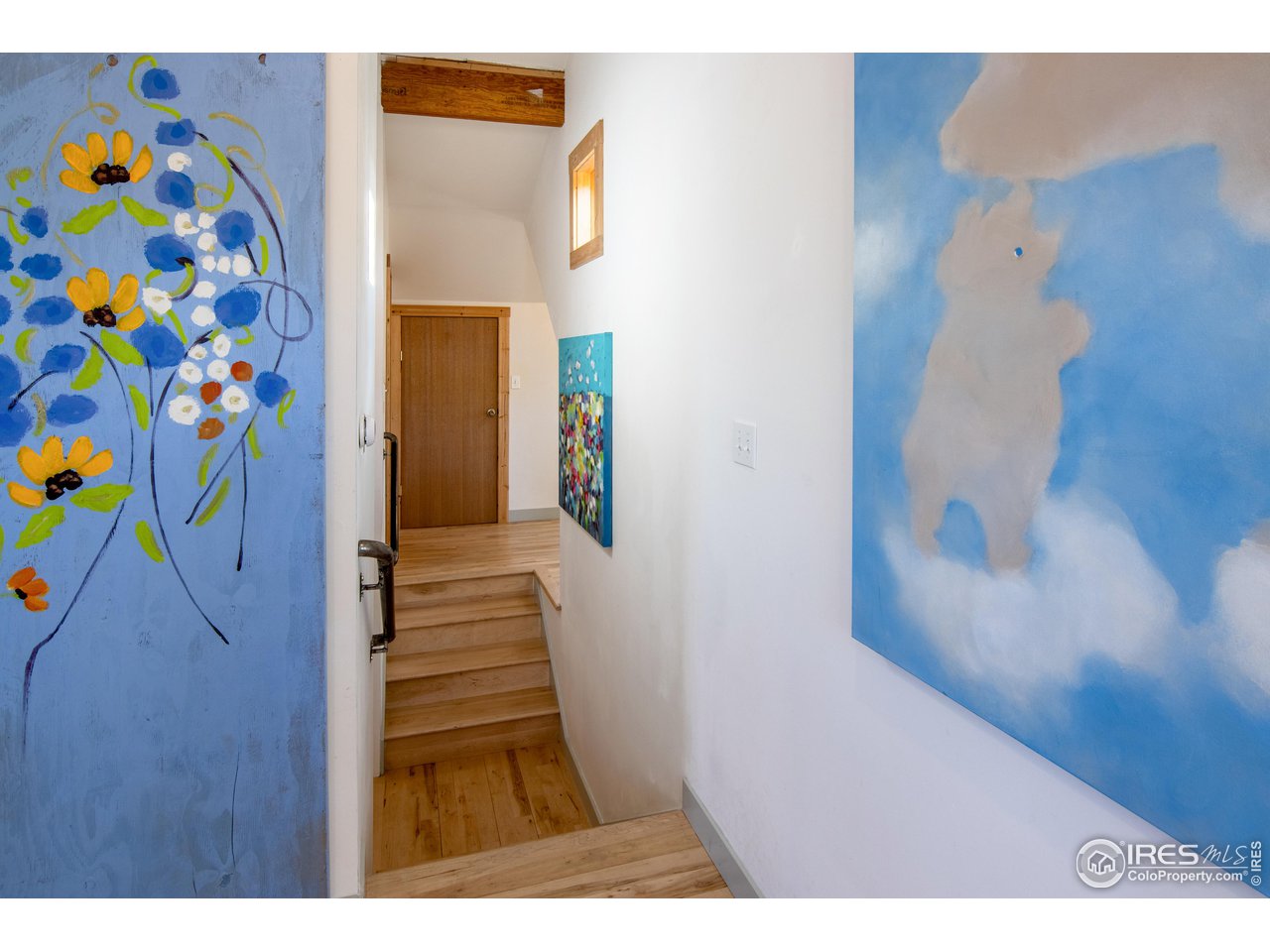 426 Park Street Lyons, CO 80540 - Photo 13 of 40 a view of an entryway