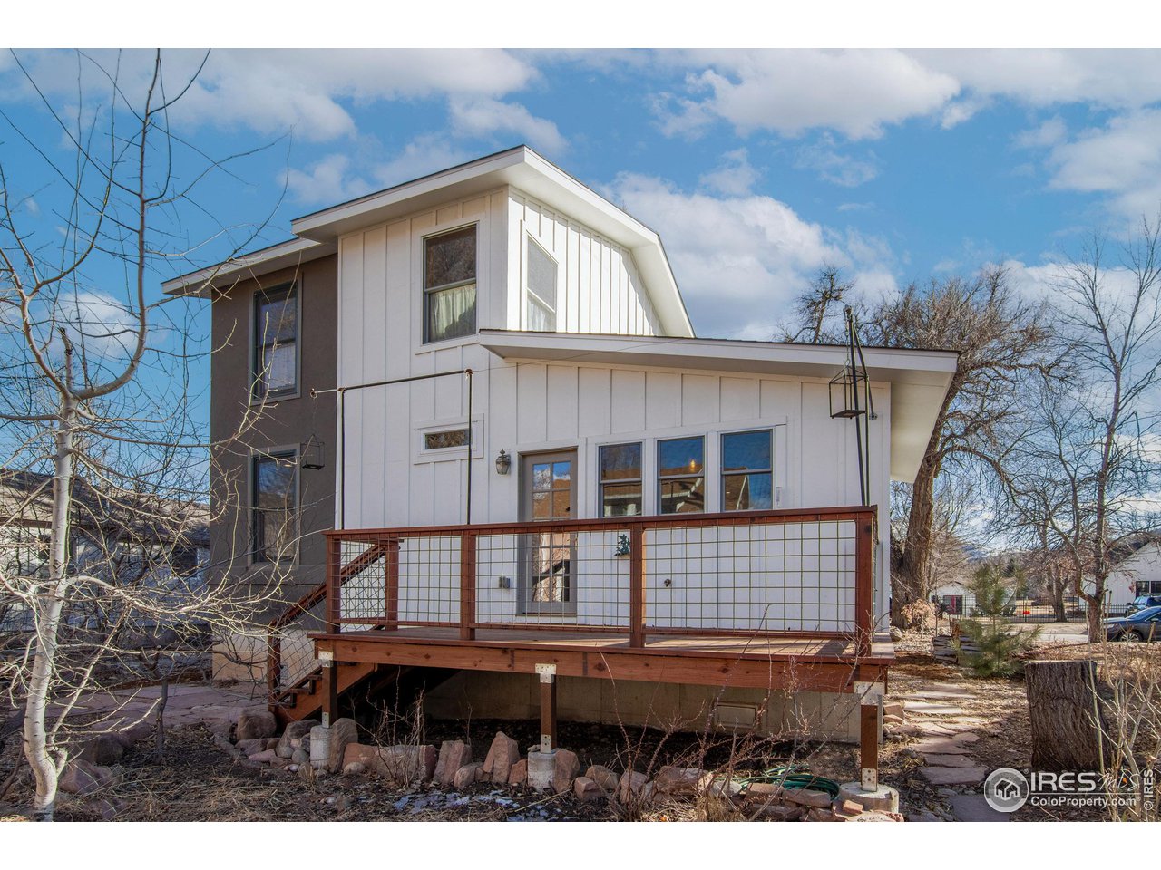 426 Park Street Lyons, CO 80540 - Photo 23 of 40 a view of a large white building
