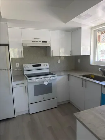 $2,100 | 11163 Northwest 7th Street, Unit 20119, Miami, FL 33172
