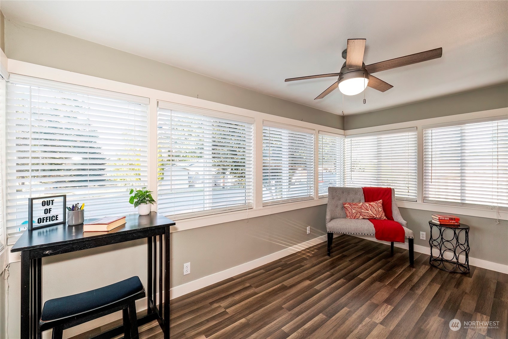 2912 Robin Avenue Bremerton, WA 98310 - Photo 6 of 40 Gallery Image 6