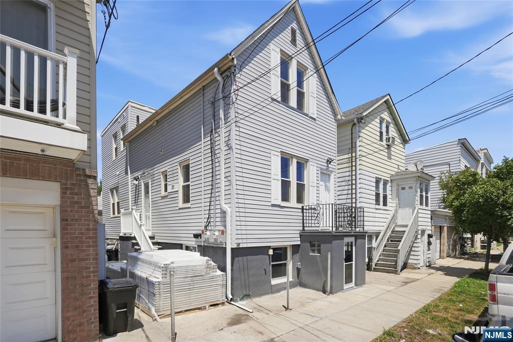 30 Edison Street Bloomfield, NJ 07003 - Photo 1 of 44