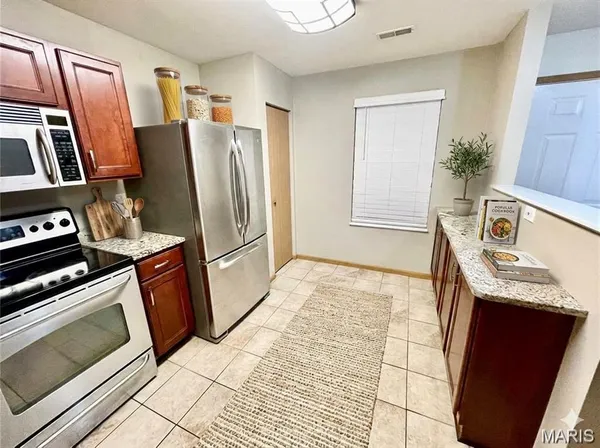 $2,300 | 308 Falling Leaf Way, Mascoutah, IL 62258