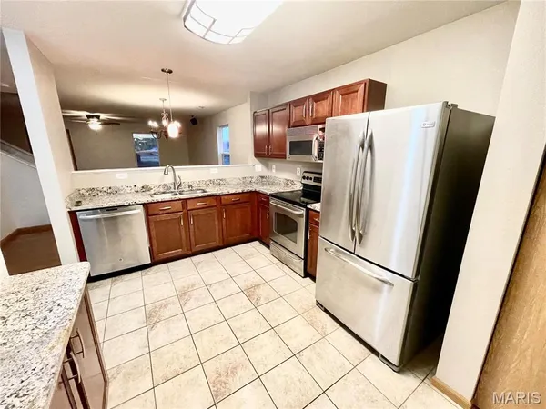 $2,300 | 308 Falling Leaf Way, Mascoutah, IL 62258
