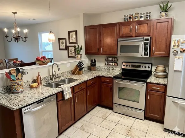 $2,300 | 308 Falling Leaf Way, Mascoutah, IL 62258