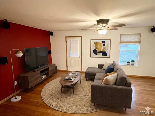 $2,300 | 308 Falling Leaf Way, Mascoutah, IL 62258