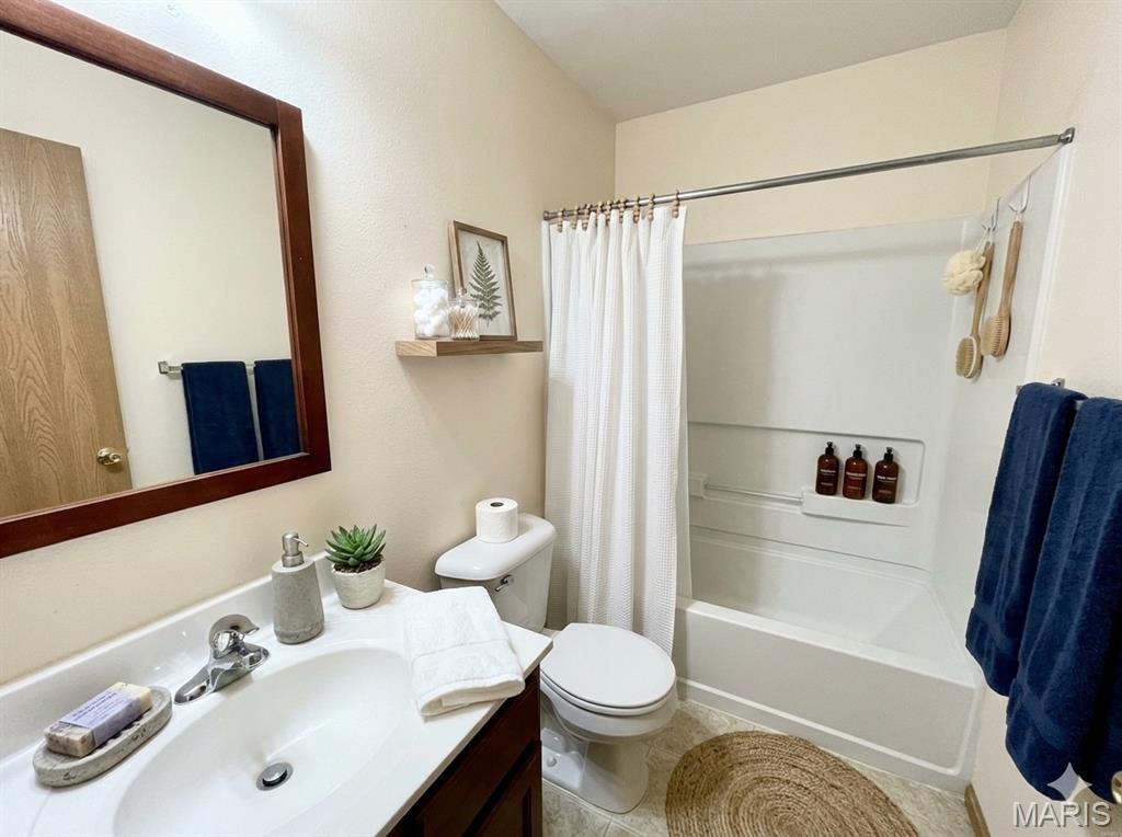 308 Falling Leaf Way Mascoutah, IL 62258 - Photo 37 of 64