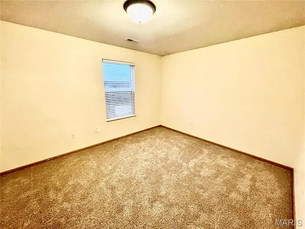 $2,300 | 308 Falling Leaf Way, Mascoutah, IL 62258