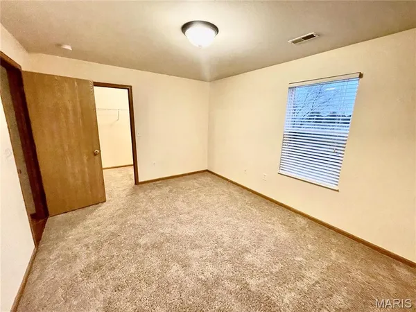 $2,300 | 308 Falling Leaf Way, Mascoutah, IL 62258