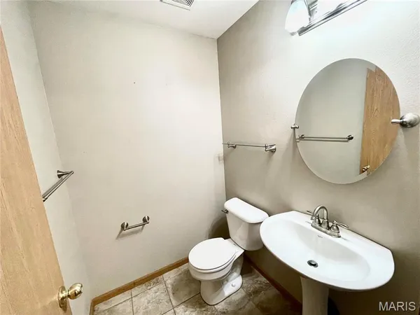 $2,300 | 308 Falling Leaf Way, Mascoutah, IL 62258