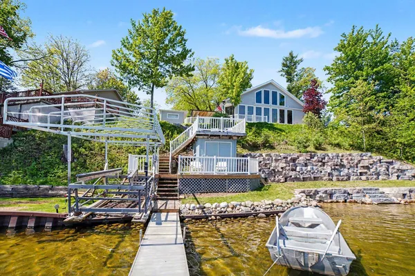 $510,000 | 381 West Long Lake Drive, Harrison, MI 48625