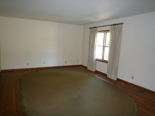 2717 Raney Drive Vincennes, IN 47591 - Photo 2 of 12 Gallery Image 2
