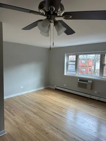 $1,750 | 3161 North Cambridge Avenue, Unit 312, Chicago, IL 60657