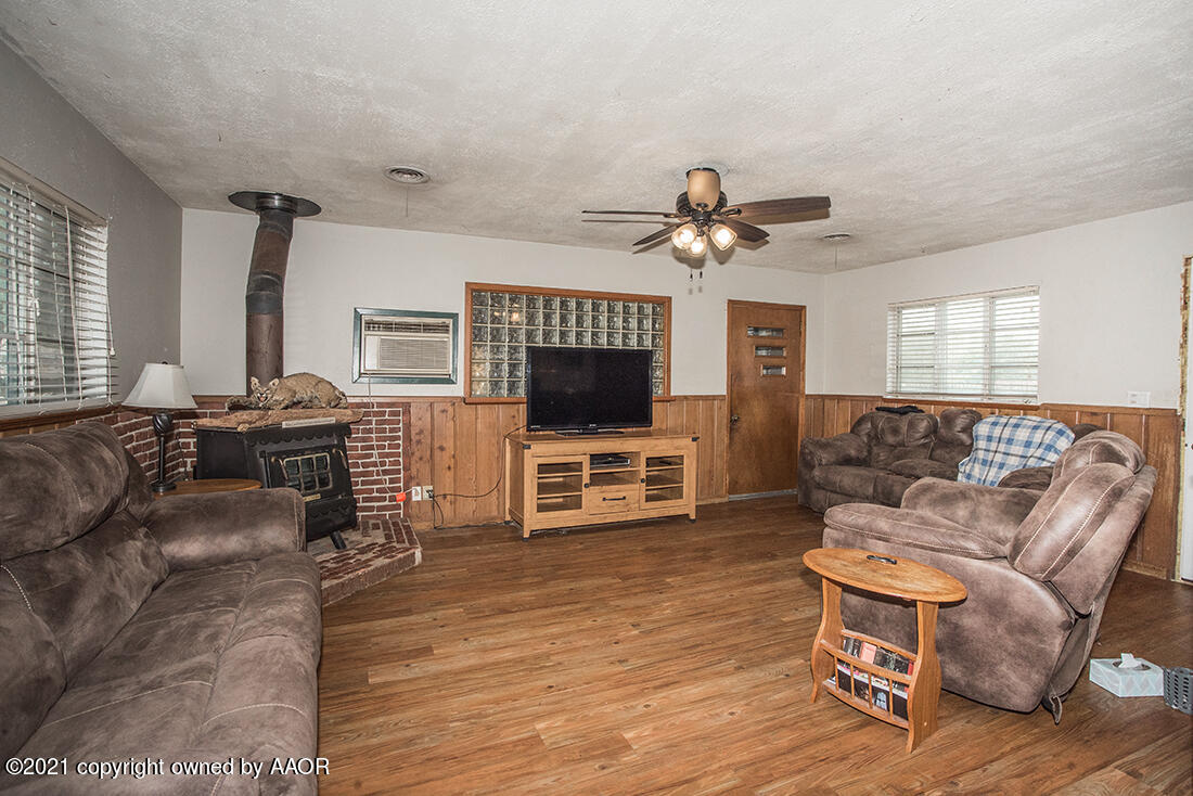 4117 Crockett Street Amarillo, TX 79110 - Photo 8 of 21 JKS_4825